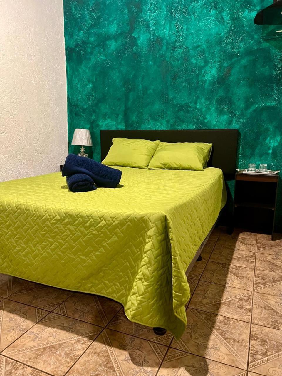Wonderland Hostel Antigua Ngoại thất bức ảnh