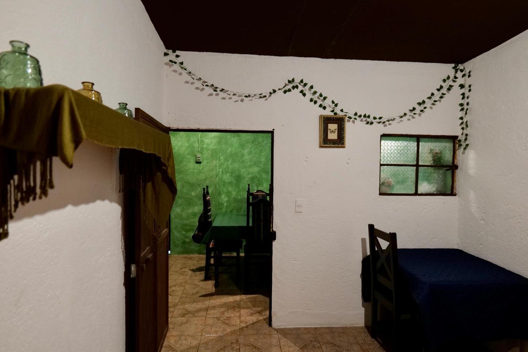 Wonderland Hostel Antigua Ngoại thất bức ảnh