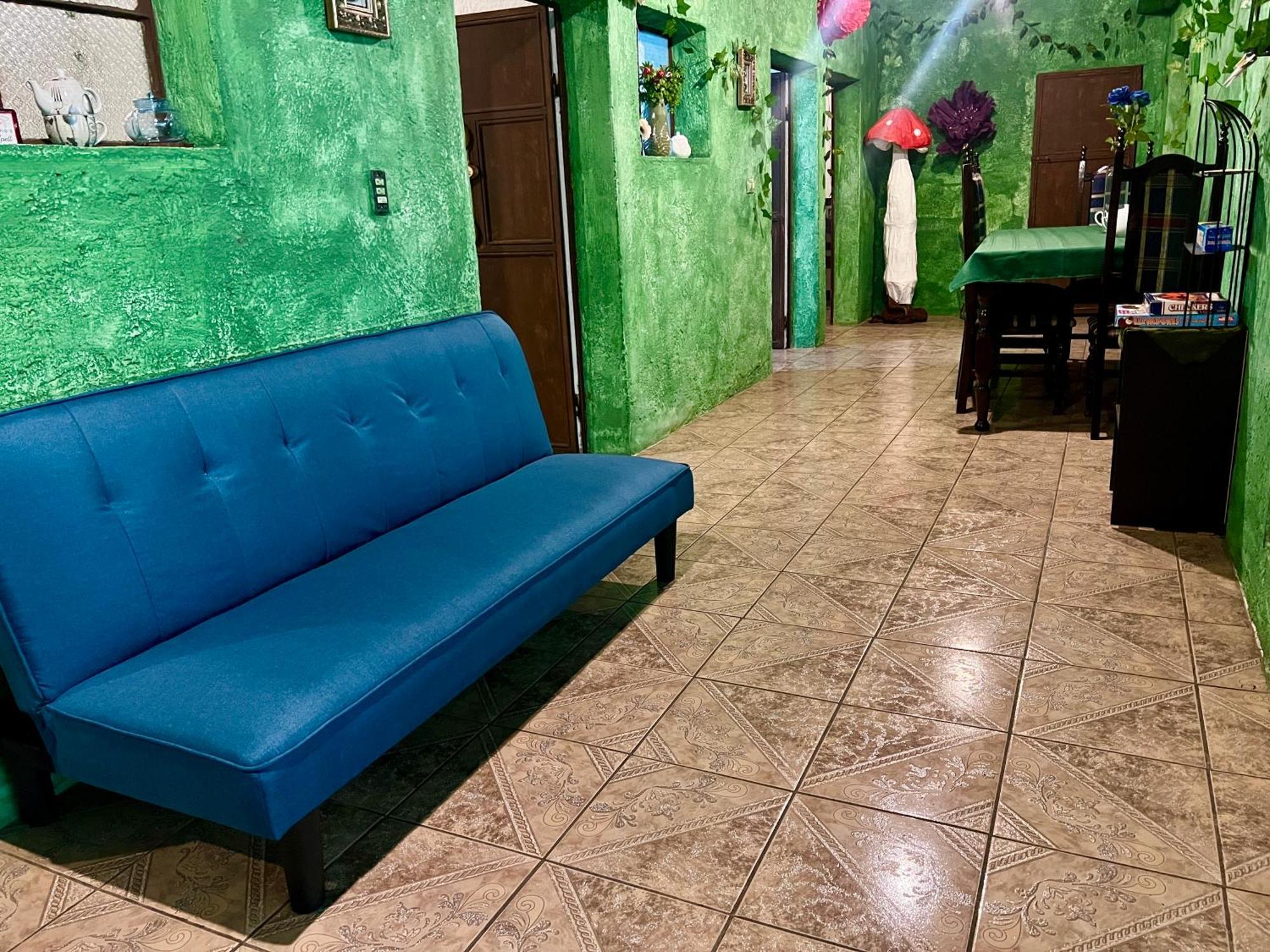 Wonderland Hostel Antigua Ngoại thất bức ảnh